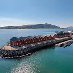 Luxurious By The Waterfront ليكنيز