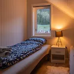 Luxurious By The Waterfront بيت للعطل ليكنيز