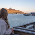 بيت للعطل Luxurious By The Waterfront ليكنيز