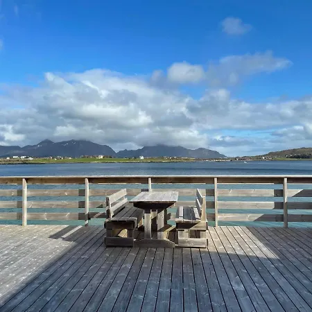 Luxurious By The Waterfront Tatil Evi