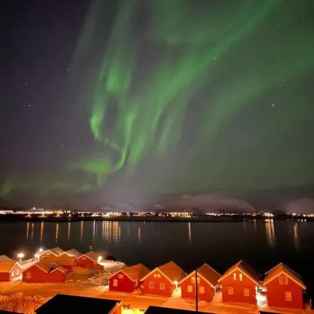 בית נופש Luxurious By The Waterfront