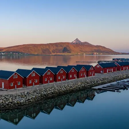 Luxurious By The Waterfront * Leknes