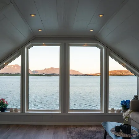 Tatil Evi Luxurious By The Waterfront *