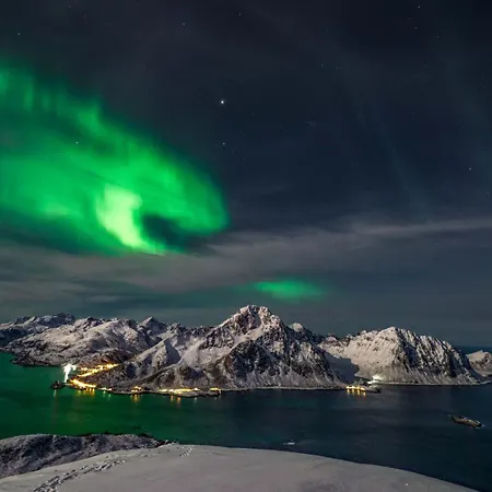 Luxurious By The Waterfront Tatil Evi Leknes