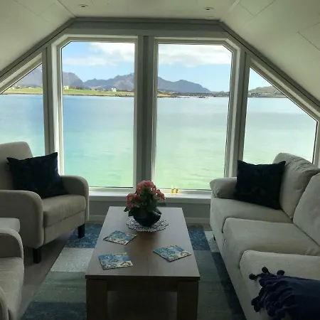 Luxurious By The Waterfront Holiday home Leknes
